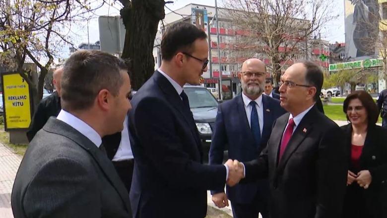 Begaj shpallet “Qytetar Nderi” i Gjilanit: Shqipëria, pranë Kosovës, ky titull u përket gjithë shqiptarëve