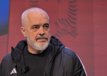 “Luli më këndonte poshtë dritares sepse…”, Rama: Në kohën e ‘Bufit’ vriteshin njerëz dhe thirrej ‘lavire bulevardi’ ajo që…