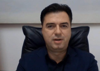 “6 mln dollarë për një vizë!”/ Basha ironi me kontratën e lobimit: PD do ishte në pushtet nëse Berisha s’do e përdorte për interesa personale