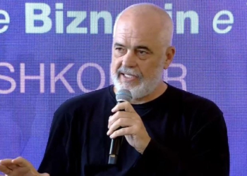 “Askush s’e kishte bërë në 113 vjet!” Rama: “Shpata e ndëshkimit” s’ka qenë kurrë në dorën e drejtësisë, por në kryeministri