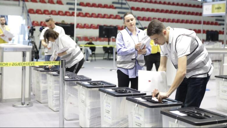 11 Maji/ Mbërrijnë 22 % e votave të diasporës nga 65 vende të botës, zarfe nga Australia, Afganistani, Panamaja, Tajlanda dhe Singapori
