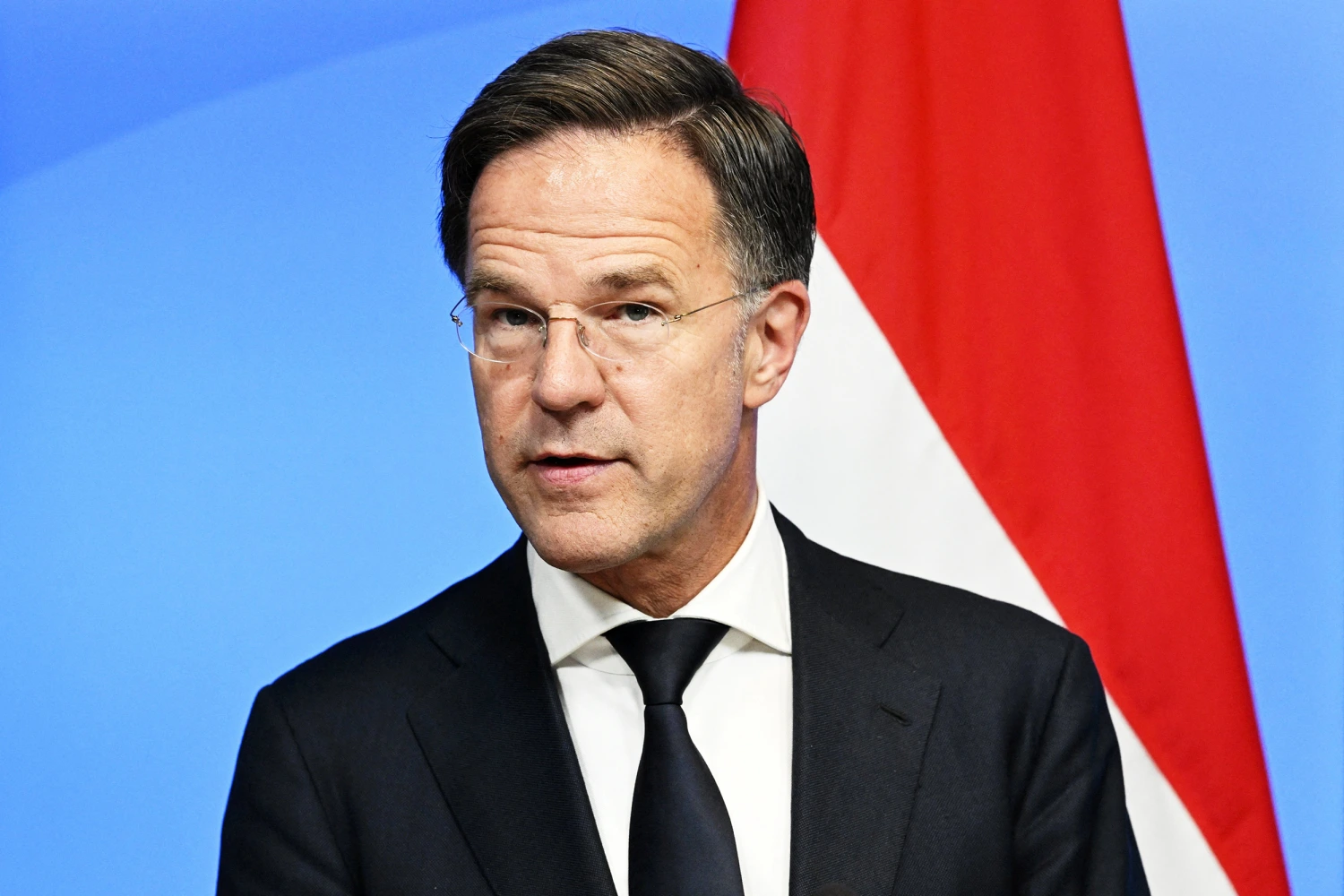NATO ngre alarmin: Rusia mund të vendosë armë bërthamore në hapësirë