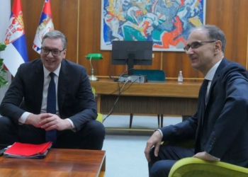 Vuçiç mandaton një doktor për të formuar qeverinë e re serbe: E presin detyra të vështira