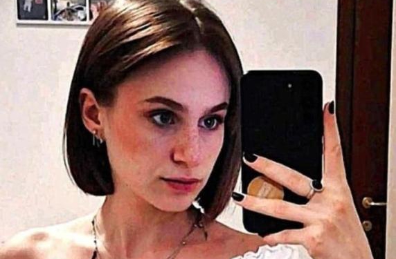 “U godit tre herë me thikë në qafë”/ Del përgjigja e autopsisë së 22-vjeçares Ilaria Sula