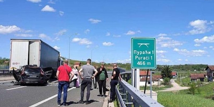 Aksident tragjik, humb jetën deputeti, gruaja dhe fëmija i tyre i mitur