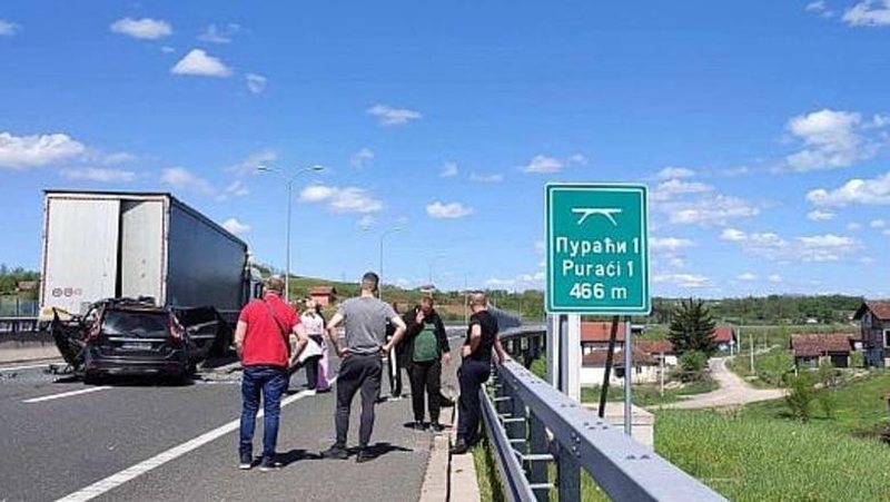 Aksident tragjik, humb jetën deputeti, gruaja dhe fëmija i tyre i mitur