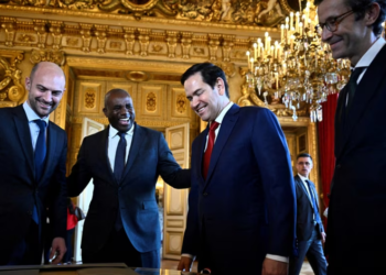 Diplomatët u tërhoqën në çastet e fundit, shtyhen bisedimet në Londër për paqe në Ukrainë