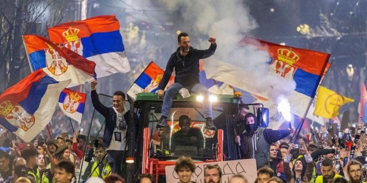 2000 km në 18 ditë/ Studentët serbë nisin maratonën drejt Brukselit: Duam një shtet demokratik!