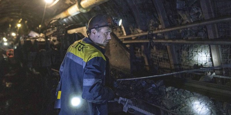 Gati firmosja e marrëveshjes për mineralet e rralla mes SHBA dhe Ukrainës! Ç’ndohdh me ndihmën ushtarake?