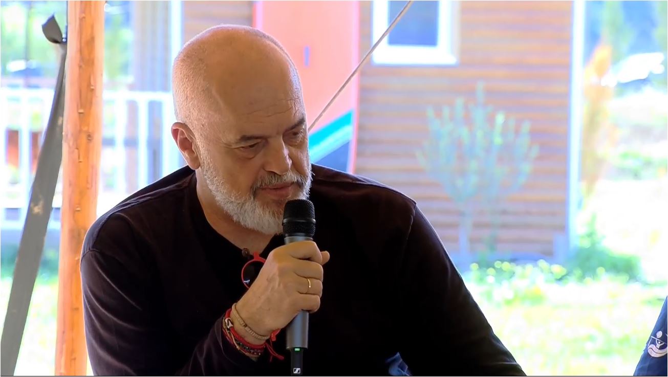 Biznesmeni në Përmet i kërkon të rifreskojë partinë, Rama: Faleminderit që na urdhërove! Hajde bujrum, bëje ti!