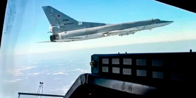 VIDEO / Putin humb bombarduesin supersonik, avioni ‘Backfire’ shpërthen në ajër