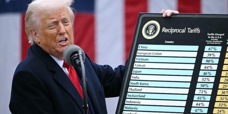 Donald Trump: 14 orët që sollën “pikën e kthesës” për tarifat – Tronditja e tregjeve dhe prapaskenat