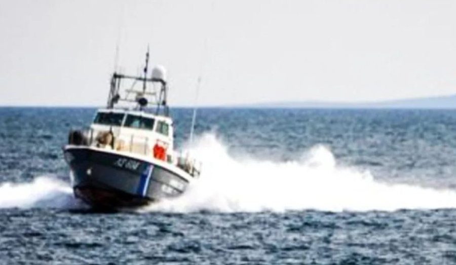 Tensione në ujërat greke, qëllohet me armë zjarri nga anije turke e emigrantëve! Zbardhet dinamika