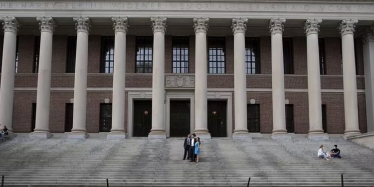Administrata Trump ngrin 2.2 miliardë dollarë grante për Harvard