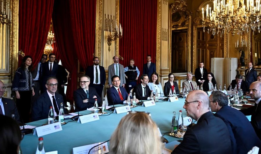 Pas bisedimeve në Paris, a u hap një kapitull i ri për paqe në Ukrainë?