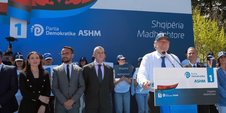Berisha pyet Ramën: Pse nuk ra në humnerë Mali i Zi që i trefishoi pensionet?