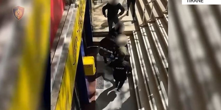 Pako me kanabis nga SHBA, arrestohet porositësi
