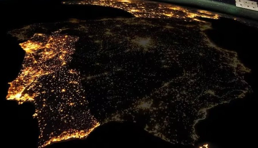“Black-out” total! Spanja dhe Portugalia pa energji elektrike, gadishulli Iberik zhytet në terr