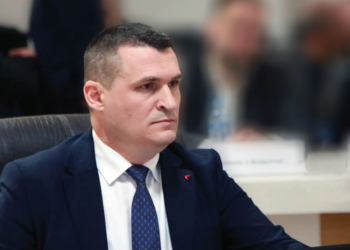 Krimet zgjedhore, Dumani iu shpjegon strategjinë disa ambasadorëve, takimi në Ambasadën Britanike!