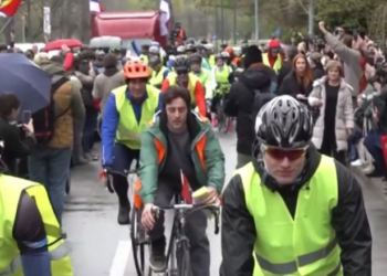 Me biçikleta drejt Strasburgut, studentët serbë vijojnë tubimin në metropolet europiane
