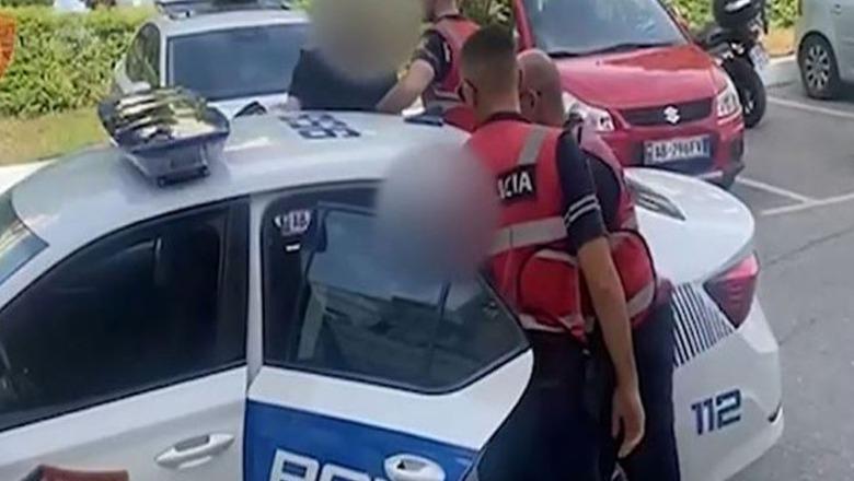 E pazakontë në Durrës, 3 familjarët përleshen në varrezat e qytetit, plagosen babë dhe bir