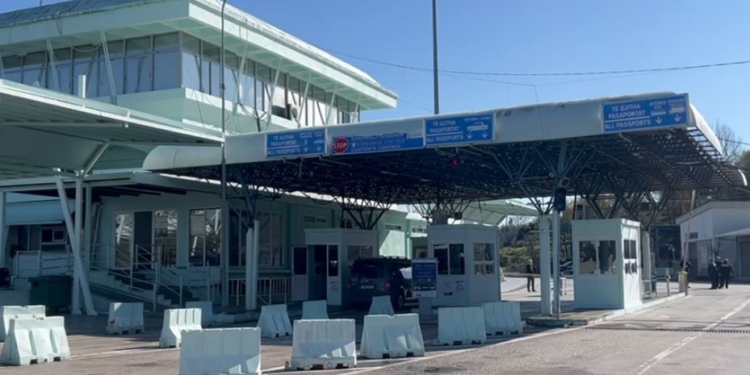 Kontrabandë ilaçesh nga Greqia, procedohet farmacistja në Gjirokastër