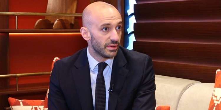 “Shqipëria në rrugën e duhur drejt BE”, ministri francez: Integrimi është i mundshëm nëse ruhet ritmi i reformave