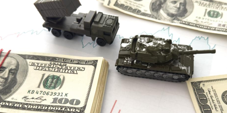 Shpenzimet ushtarake globale në kulmin e tyre! Rritja më e madhe që nga fundi i Luftës së Ftohtë