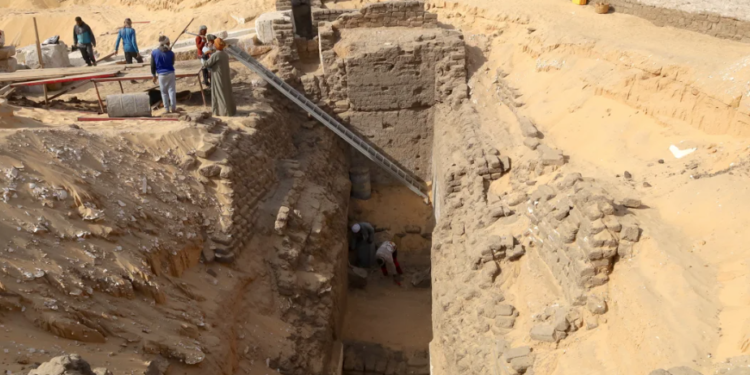 Arkeologët zbulojnë një varr të lashtë egjiptian që i përkiste një mbreti misterioz