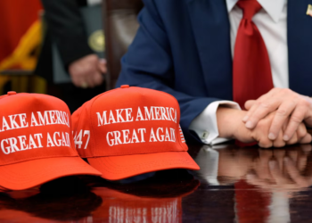 Raporti i Amnesty: 100 ditët e para të Trumpit sollën një ‘rënie të lirë të të drejtave’ globale