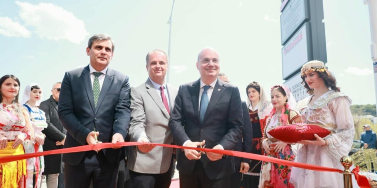 Ditë historike për shqiptarët në Mal të Zi, inaugurohet Konsullata e Përgjithshme e Shqipërisë në Ulqin