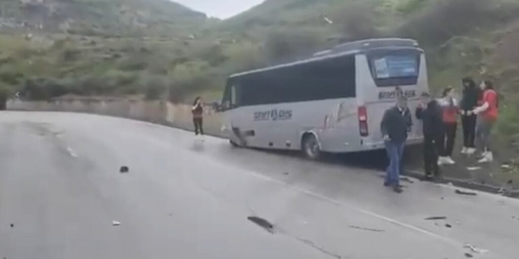 “Autobusi u bë përshesh”, trajneri i Skënderbeut tregon pasojat e aksidentit para ndeshjes: Jemi të tronditur