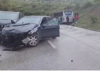 Aksidenti i autobusit të skuadrës së Skënderbeut, Federata zyrtarizon shtyrjen e ndeshjes