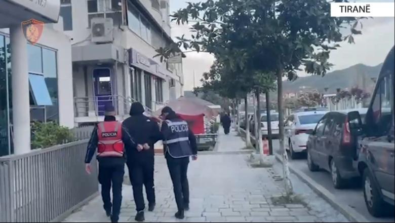 Qëlloi me armë në drejtim të banesës së dy vëllezërve, vihet në pranga 30-vjeçari në Tiranë