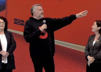 “4 me 1 s’ka bërë vaki, nga Burreli n’Peshkopi”, Klosi: Vota e parë erdhi në Dibër