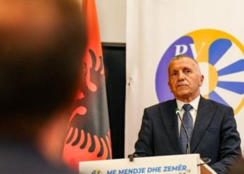 Demo Berisha, pjesë e qeverisë serbe/ Kamberi: E papranueshme! Është simbol i mohimit të Kosovës