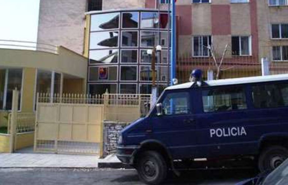 Rreth 20 orë në gjurmët e të kërkuarve të rrezikshëm/ Operacion “Top Secret”, Policia mësyn në Ksamil