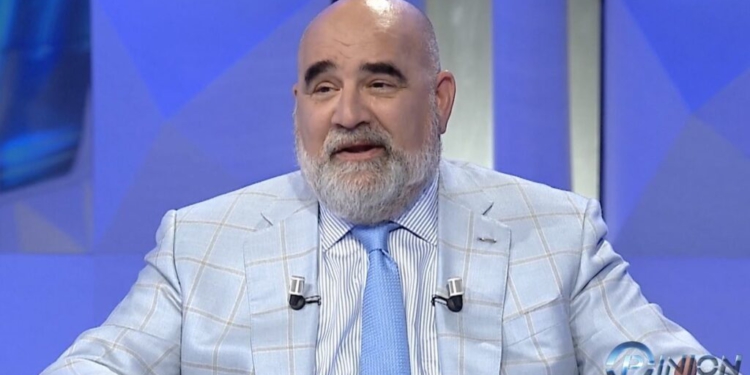 Këshilltari i fushatës së PD, Chris LaCivita: Jam individ privat, nuk përfaqësoj qeverinë e SHBA