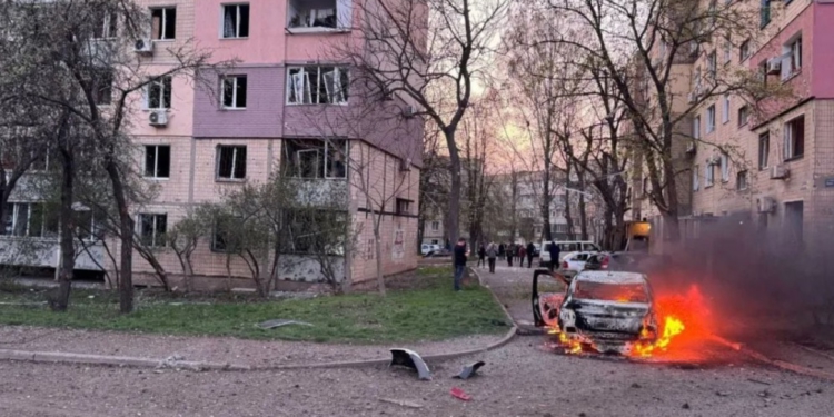 Sulm i rëndë me raketa në qytetin e lindjes së Zelenskyt, të paktën 14 viktima