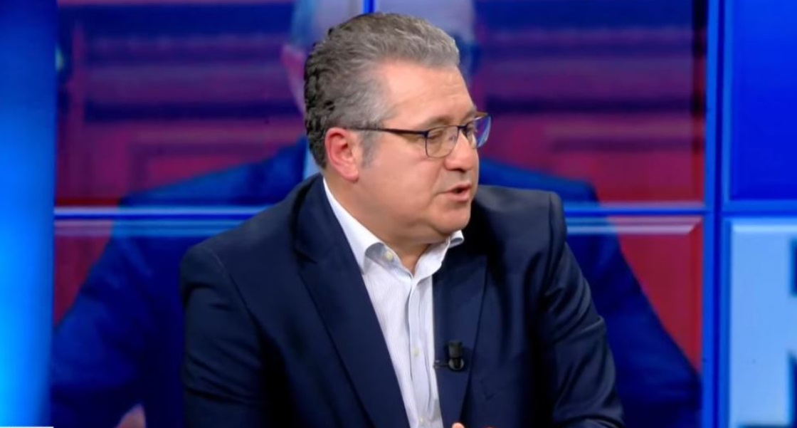 Tarifat ‘Trump’ trazojnë botën/ Minxhozi: Amerika po përgatitet për një betejë epokale. Trump kërkon të ndajë Rusinë nga Kina