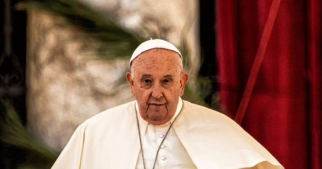 Papa Françesku, mesazh në vigjiljen e Pashkëve: Ringjallja është si farat e vogla të dritës