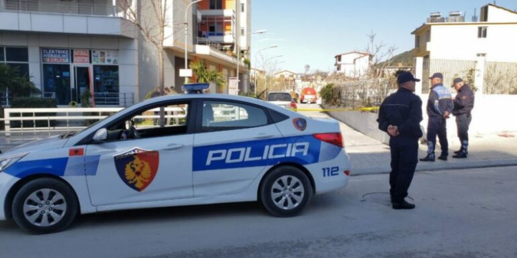 Disa të arrestuar në Vlorë: 39-vjeçari siguronte kokainën, vajzat prostitucionin!