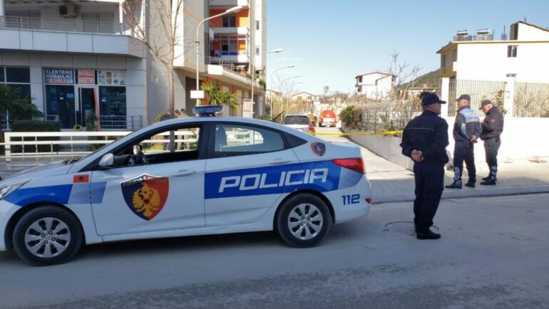 Disa të arrestuar në Vlorë: 39-vjeçari siguronte kokainën, vajzat prostitucionin!