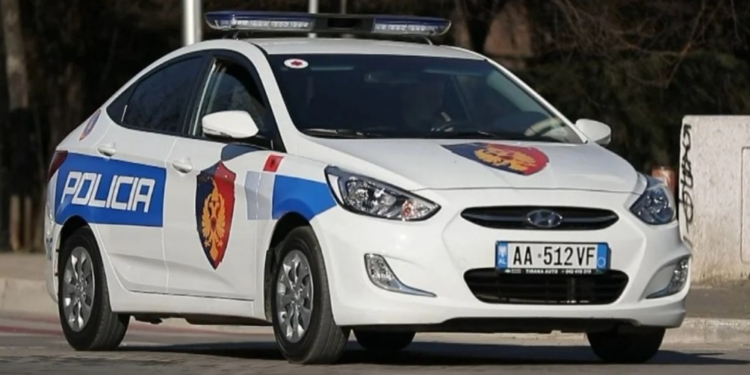 Kërcënonte me thikë bashkëshorten, arrestohet 64-vjeçari në Korçë