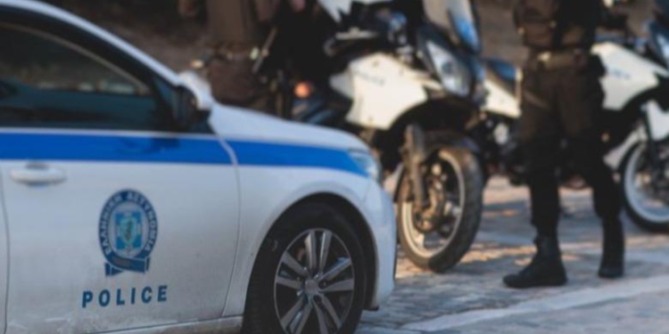 Zënka e një çifti fut në sherr dy familje shqiptare në Kretë, dy persona përfundojnë të plagosur