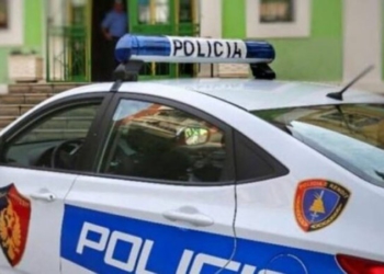 “Më kërcënuan me armë zjarri”, qytetari telefonon policinë në Kamzë