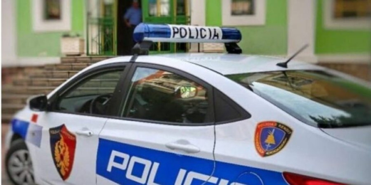 “Më kërcënuan me armë zjarri”, qytetari telefonon policinë në Kamzë