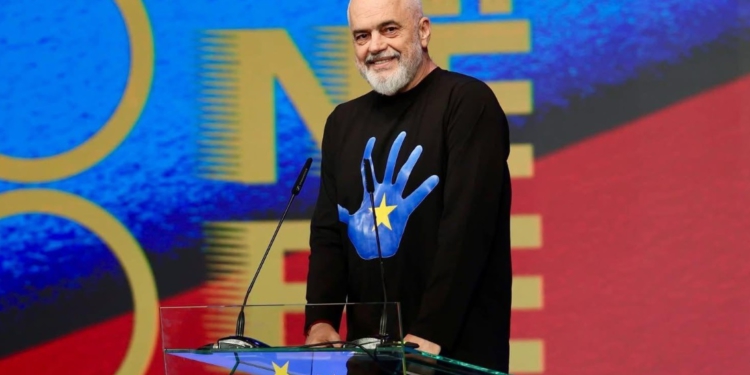 “Numri 5 sigluar edhe në atlete”/ Pak para nisjes zyrtarisht të fushatës, Rama ndan videon në rrjetet sociale