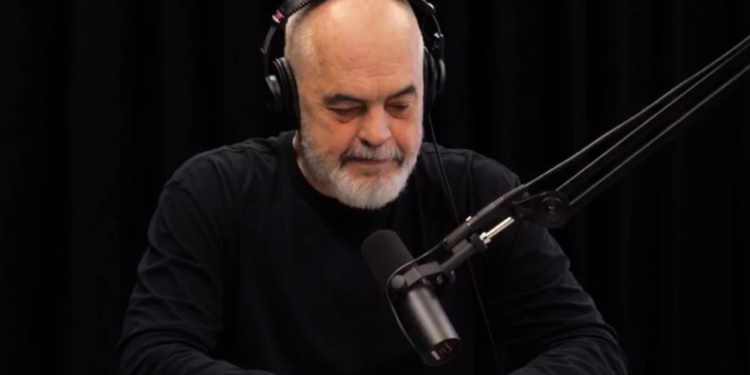 “Flisnim për fenë ndërsa bënim ecejake mbrëmjeve deri pas mesnate”, Rama rrëfen njohjen me Kryepeshkopin Joan