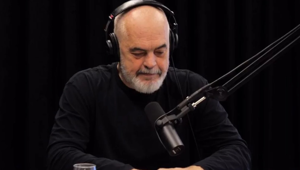 “Flisnim për fenë ndërsa bënim ecejake mbrëmjeve deri pas mesnate”, Rama rrëfen njohjen me Kryepeshkopin Joan